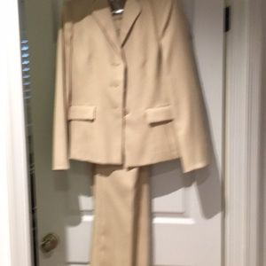Woman’s pants suit